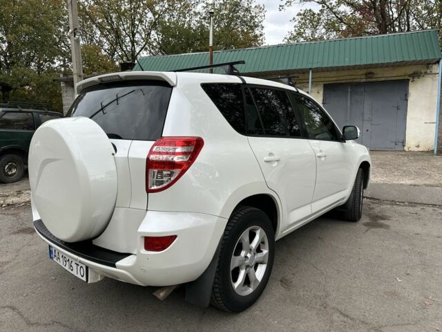 Білий Тойота РАВ 4, об'ємом двигуна 0 л та пробігом 168 тис. км за 12900 $, фото 5 на Automoto.ua