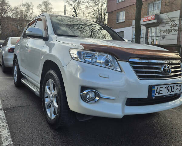 Белый Тойота РАВ 4, объемом двигателя 1.99 л и пробегом 226 тыс. км за 15000 $, фото 6 на Automoto.ua