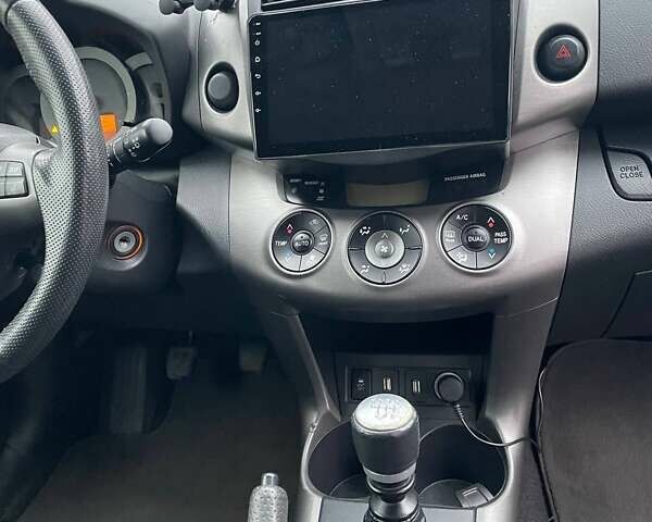 Белый Тойота РАВ 4, объемом двигателя 2.23 л и пробегом 218 тыс. км за 12000 $, фото 7 на Automoto.ua