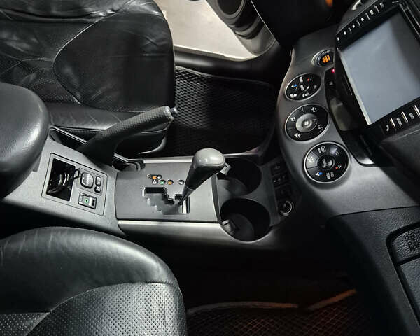 Белый Тойота РАВ 4, объемом двигателя 1.99 л и пробегом 226 тыс. км за 15000 $, фото 25 на Automoto.ua