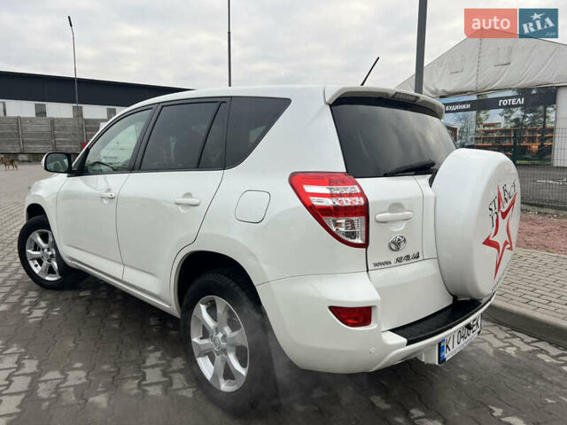 Белый Тойота РАВ 4, объемом двигателя 2 л и пробегом 156 тыс. км за 13950 $, фото 19 на Automoto.ua