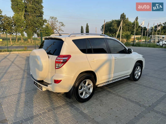 Білий Тойота РАВ 4, об'ємом двигуна 2 л та пробігом 174 тис. км за 13000 $, фото 7 на Automoto.ua