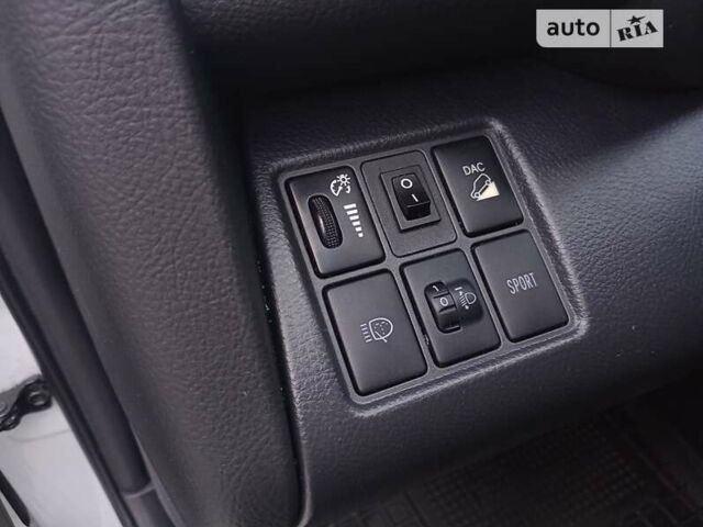 Білий Тойота РАВ 4, об'ємом двигуна 2 л та пробігом 130 тис. км за 14500 $, фото 35 на Automoto.ua