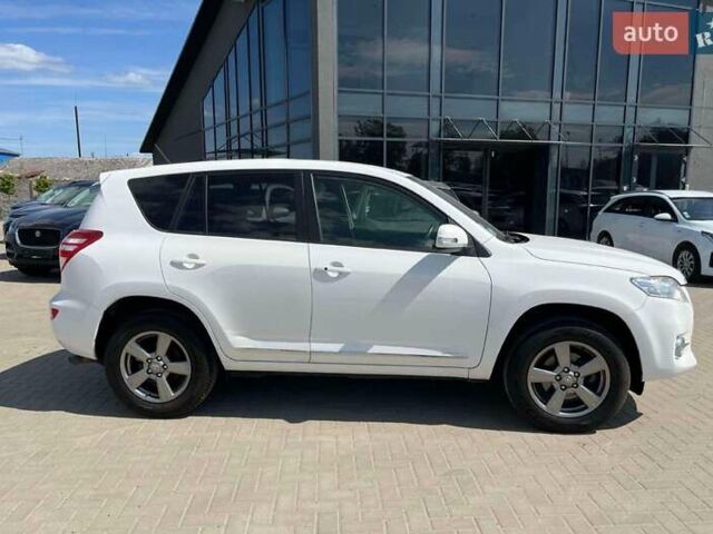 Белый Тойота РАВ 4, объемом двигателя 2.2 л и пробегом 269 тыс. км за 7800 $, фото 6 на Automoto.ua