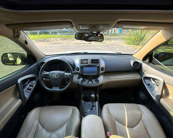 Белый Тойота РАВ 4, объемом двигателя 2 л и пробегом 99 тыс. км за 17300 $, фото 9 на Automoto.ua