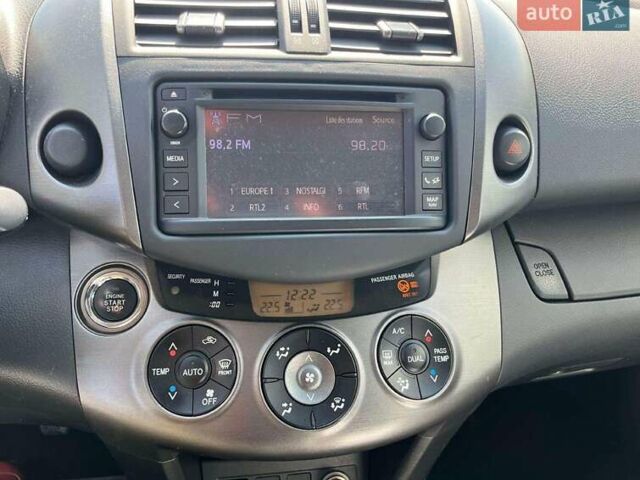 Белый Тойота РАВ 4, объемом двигателя 2.2 л и пробегом 269 тыс. км за 7800 $, фото 18 на Automoto.ua