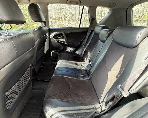 Белый Тойота РАВ 4, объемом двигателя 1.99 л и пробегом 162 тыс. км за 13500 $, фото 7 на Automoto.ua