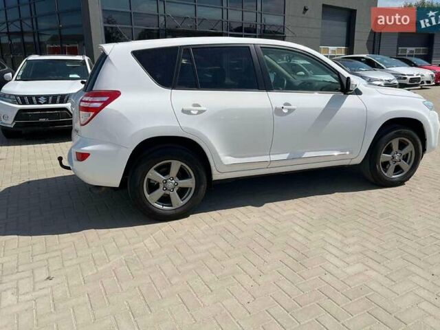 Белый Тойота РАВ 4, объемом двигателя 2.2 л и пробегом 269 тыс. км за 7800 $, фото 5 на Automoto.ua