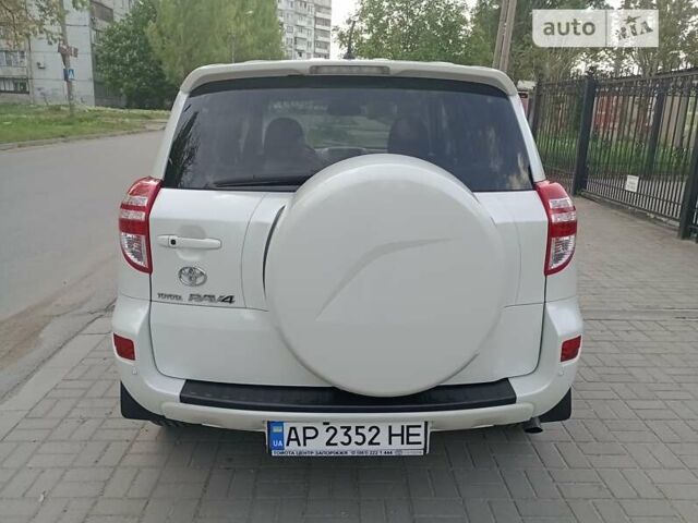 Білий Тойота РАВ 4, об'ємом двигуна 2 л та пробігом 130 тис. км за 14500 $, фото 16 на Automoto.ua
