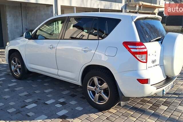 Белый Тойота РАВ 4, объемом двигателя 1.99 л и пробегом 147 тыс. км за 14800 $, фото 1 на Automoto.ua