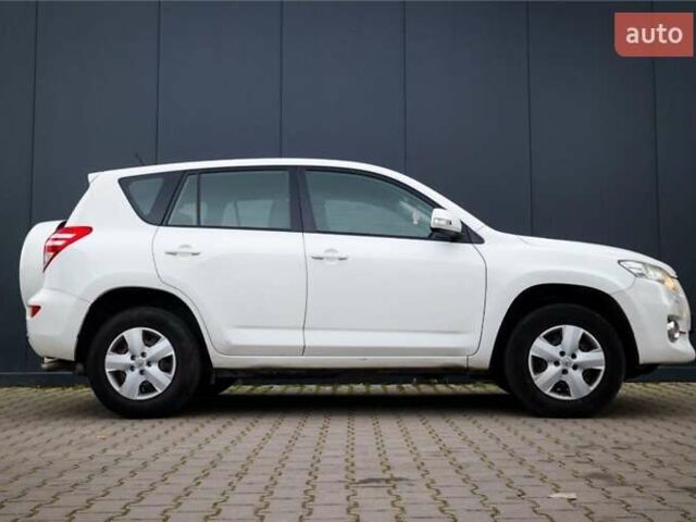 Білий Тойота РАВ 4, об'ємом двигуна 0 л та пробігом 253 тис. км за 6200 $, фото 12 на Automoto.ua