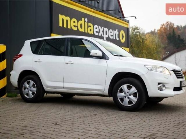 Білий Тойота РАВ 4, об'ємом двигуна 0 л та пробігом 253 тис. км за 6200 $, фото 8 на Automoto.ua