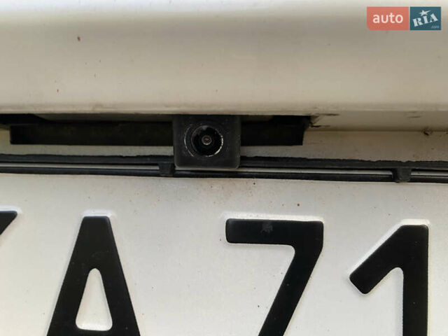 Тойота РАВ 4 2012 в Киеве на Automoto.ua Белый Тойота РАВ 4, объемом двигателя 1.99 л и пробегом 125 тыс. км за 16500 $, фото 39 на Automoto.ua