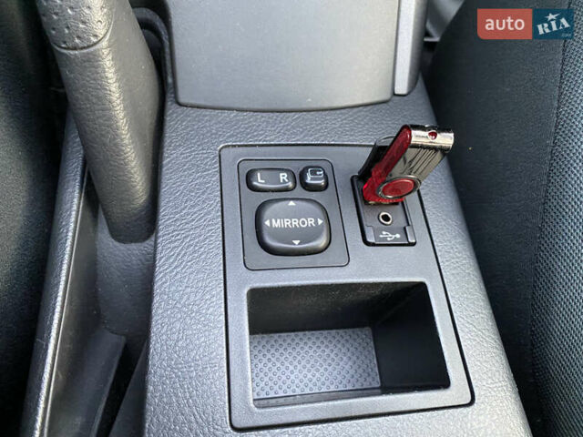 Тойота РАВ 4 2012 в Киеве на Automoto.ua Белый Тойота РАВ 4, объемом двигателя 1.99 л и пробегом 125 тыс. км за 16500 $, фото 6 на Automoto.ua