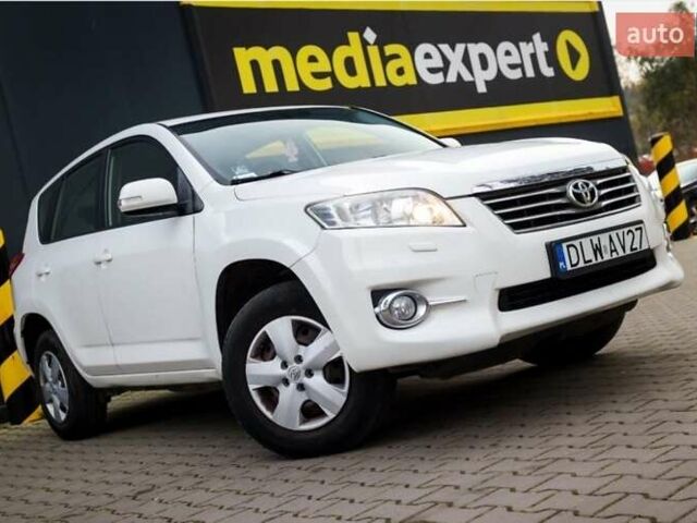 Білий Тойота РАВ 4, об'ємом двигуна 0 л та пробігом 253 тис. км за 6200 $, фото 6 на Automoto.ua