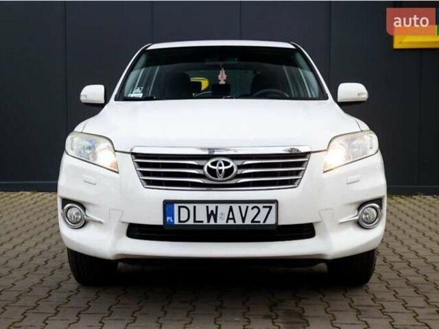 Білий Тойота РАВ 4, об'ємом двигуна 0 л та пробігом 253 тис. км за 6200 $, фото 13 на Automoto.ua
