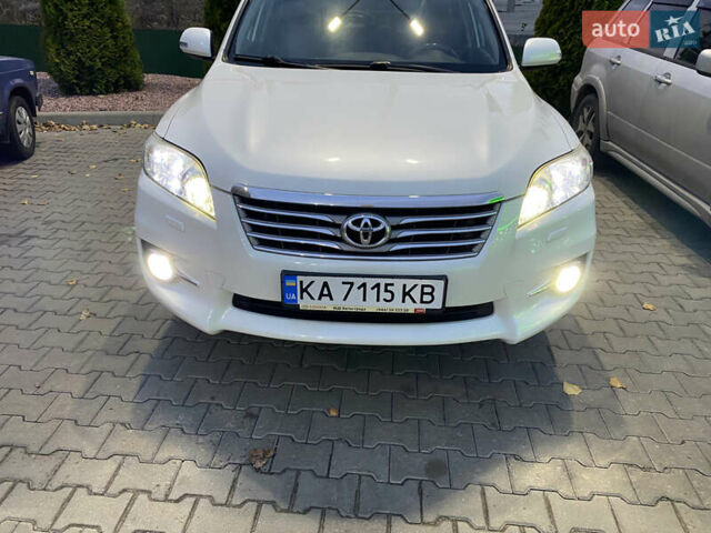 Тойота РАВ 4 2012 в Киеве на Automoto.ua Белый Тойота РАВ 4, объемом двигателя 1.99 л и пробегом 125 тыс. км за 16500 $, фото 42 на Automoto.ua