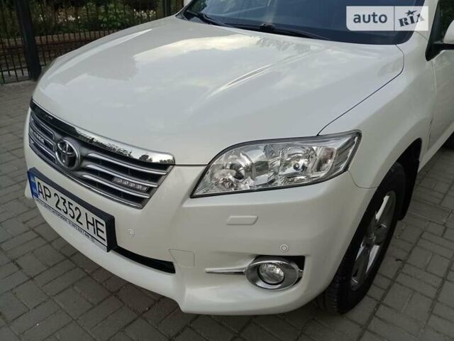 Білий Тойота РАВ 4, об'ємом двигуна 2 л та пробігом 130 тис. км за 14500 $, фото 4 на Automoto.ua