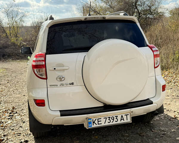 Белый Тойота РАВ 4, объемом двигателя 1.99 л и пробегом 162 тыс. км за 13500 $, фото 2 на Automoto.ua