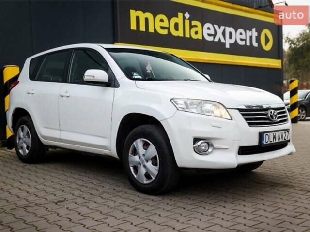 Білий Тойота РАВ 4, об'ємом двигуна 0 л та пробігом 253 тис. км за 6200 $, фото 2 на Automoto.ua