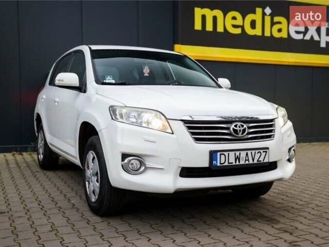 Білий Тойота РАВ 4, об'ємом двигуна 0 л та пробігом 253 тис. км за 6200 $, фото 10 на Automoto.ua