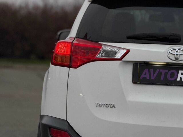 Белый Тойота РАВ 4, объемом двигателя 2.2 л и пробегом 209 тыс. км за 14900 $, фото 6 на Automoto.ua