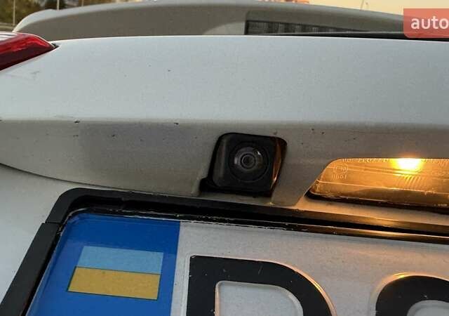 Тойота РАВ 4 2013 в Тернополе на Automoto.ua Белый Тойота РАВ 4, объемом двигателя 2.49 л и пробегом 169 тыс. км за 15999 $, фото 28 на Automoto.ua