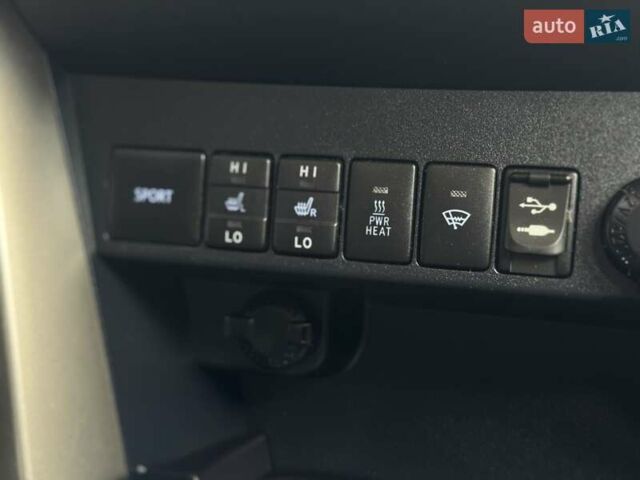 Белый Тойота РАВ 4, объемом двигателя 2.23 л и пробегом 182 тыс. км за 14500 $, фото 47 на Automoto.ua