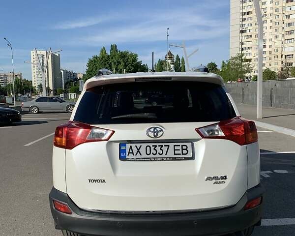 Белый Тойота РАВ 4, объемом двигателя 2.5 л и пробегом 139 тыс. км за 19000 $, фото 2 на Automoto.ua