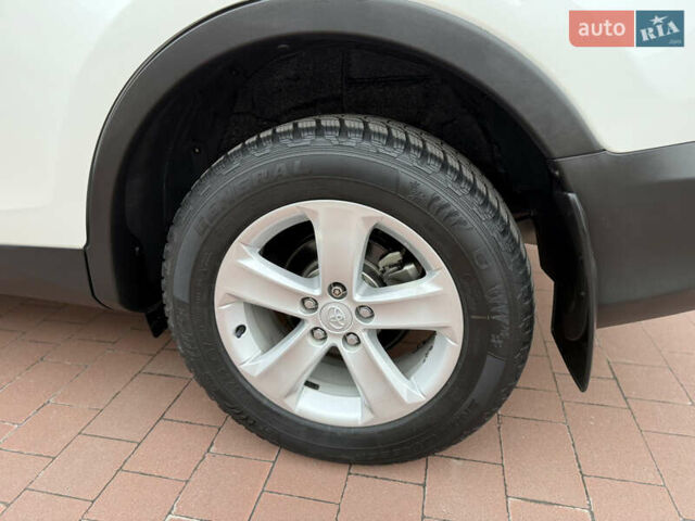 Белый Тойота РАВ 4, объемом двигателя 2.5 л и пробегом 79 тыс. км за 19200 $, фото 30 на Automoto.ua