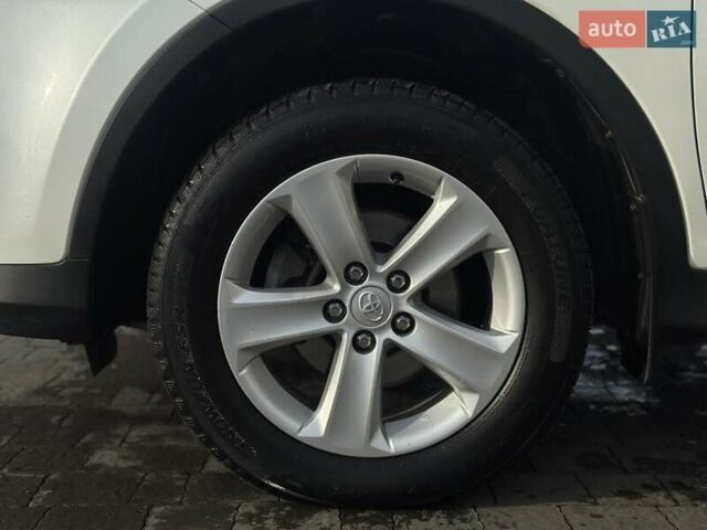 Белый Тойота РАВ 4, объемом двигателя 2.23 л и пробегом 182 тыс. км за 14500 $, фото 17 на Automoto.ua