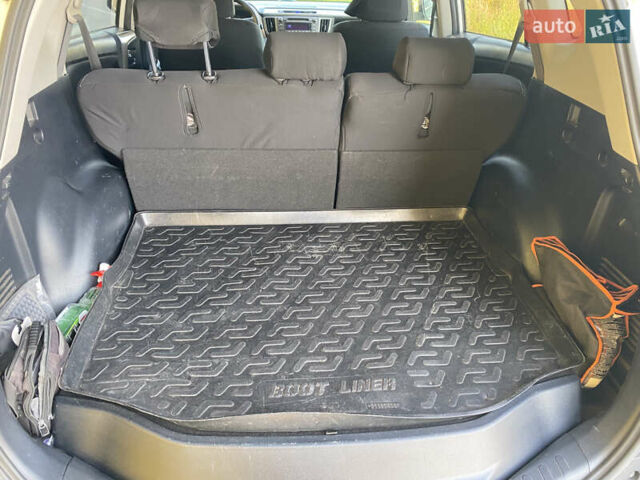 Білий Тойота РАВ 4, об'ємом двигуна 2.23 л та пробігом 158 тис. км за 15400 $, фото 47 на Automoto.ua