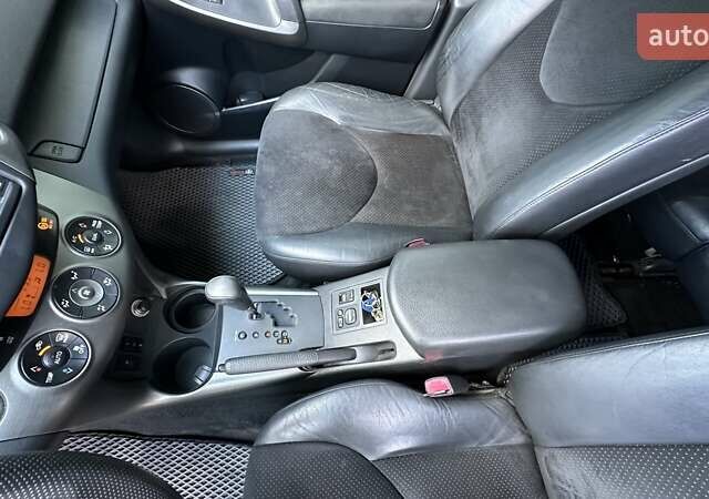 Білий Тойота РАВ 4, об'ємом двигуна 2.23 л та пробігом 199 тис. км за 14300 $, фото 14 на Automoto.ua