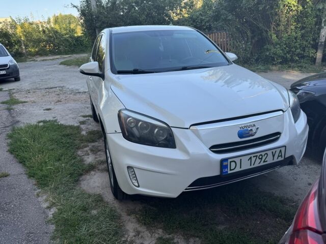 Білий Тойота РАВ 4, об'ємом двигуна 0 л та пробігом 158 тис. км за 9400 $, фото 18 на Automoto.ua