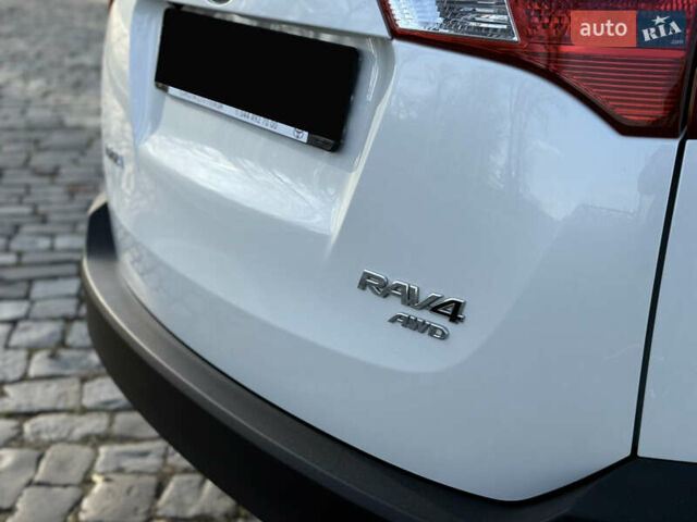 Белый Тойота РАВ 4, объемом двигателя 2 л и пробегом 98 тыс. км за 18200 $, фото 13 на Automoto.ua