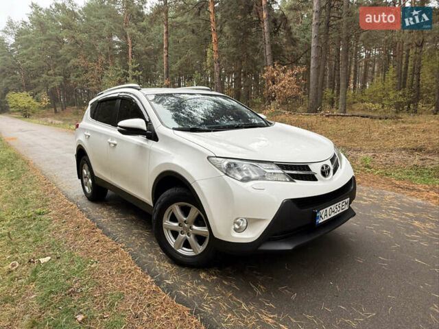 Тойота РАВ 4 2013 у Києві на Automoto.ua Білий Тойота РАВ 4, об'ємом двигуна 2 л та пробігом 192 тис. км за 16800 $, фото 46 на Automoto.ua