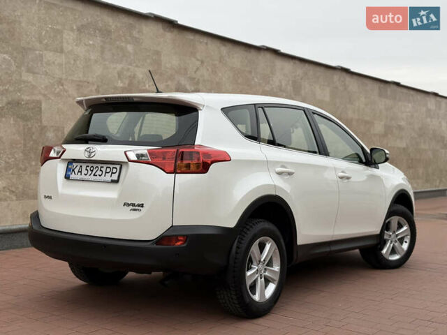 Белый Тойота РАВ 4, объемом двигателя 2.5 л и пробегом 79 тыс. км за 19200 $, фото 21 на Automoto.ua