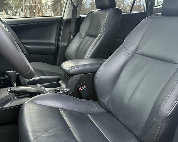 Білий Тойота РАВ 4, об'ємом двигуна 2.5 л та пробігом 195 тис. км за 17300 $, фото 24 на Automoto.ua