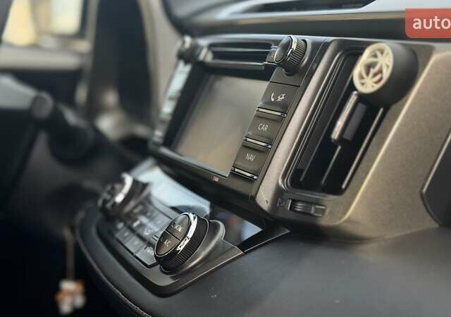 Белый Тойота РАВ 4, объемом двигателя 2.23 л и пробегом 182 тыс. км за 14500 $, фото 62 на Automoto.ua