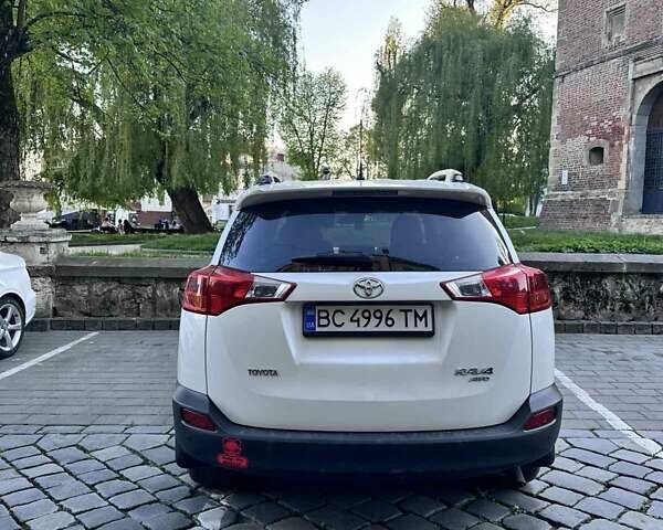 Белый Тойота РАВ 4, объемом двигателя 2.23 л и пробегом 208 тыс. км за 16500 $, фото 2 на Automoto.ua