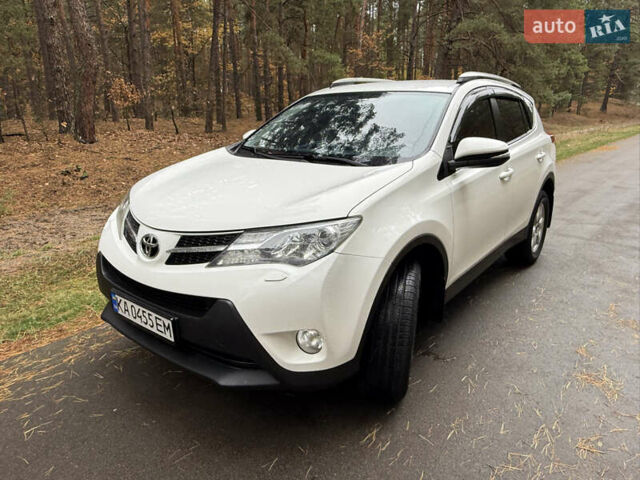 Тойота РАВ 4 2013 у Києві на Automoto.ua Білий Тойота РАВ 4, об'ємом двигуна 2 л та пробігом 192 тис. км за 16800 $, фото 23 на Automoto.ua