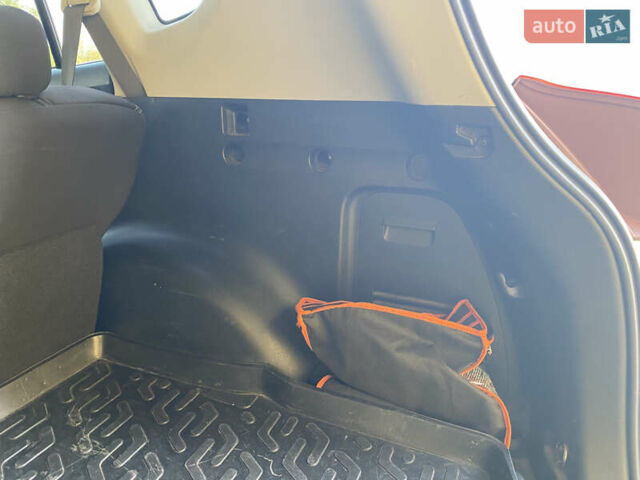 Білий Тойота РАВ 4, об'ємом двигуна 2.23 л та пробігом 158 тис. км за 15400 $, фото 50 на Automoto.ua