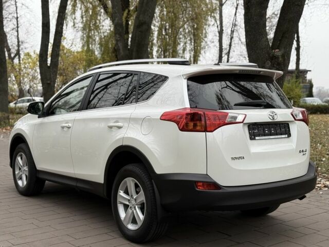 Белый Тойота РАВ 4, объемом двигателя 2 л и пробегом 96 тыс. км за 17800 $, фото 4 на Automoto.ua