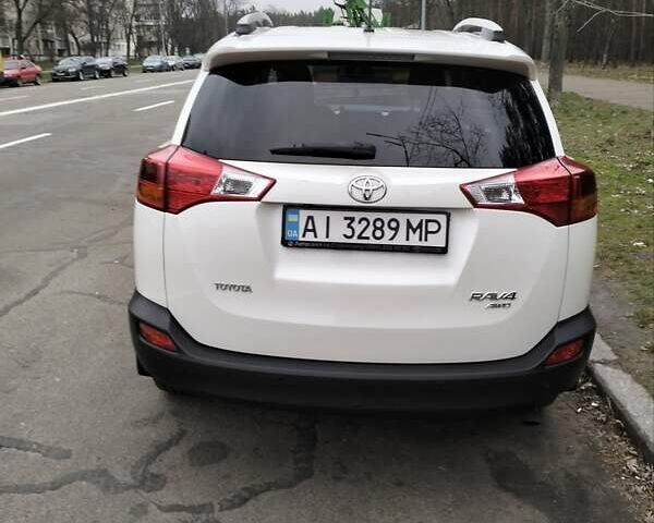 Белый Тойота РАВ 4, объемом двигателя 2.23 л и пробегом 309 тыс. км за 15300 $, фото 3 на Automoto.ua