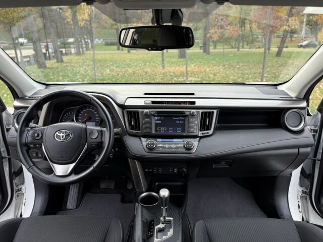 Белый Тойота РАВ 4, объемом двигателя 2 л и пробегом 96 тыс. км за 17800 $, фото 22 на Automoto.ua