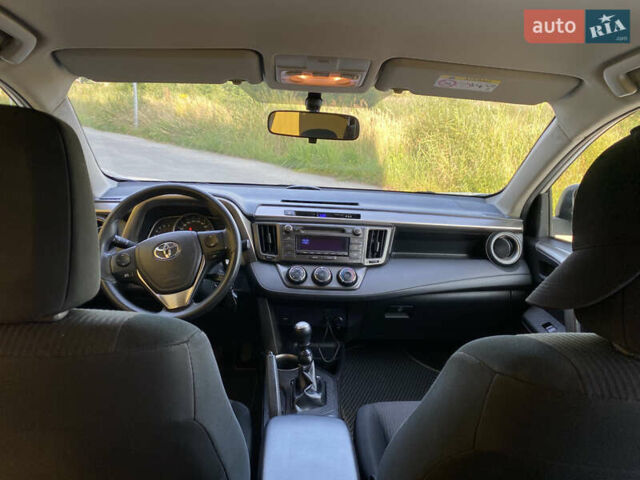 Білий Тойота РАВ 4, об'ємом двигуна 2.23 л та пробігом 158 тис. км за 15400 $, фото 44 на Automoto.ua