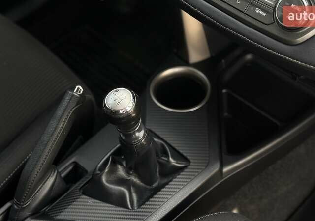 Белый Тойота РАВ 4, объемом двигателя 2.23 л и пробегом 182 тыс. км за 14500 $, фото 61 на Automoto.ua