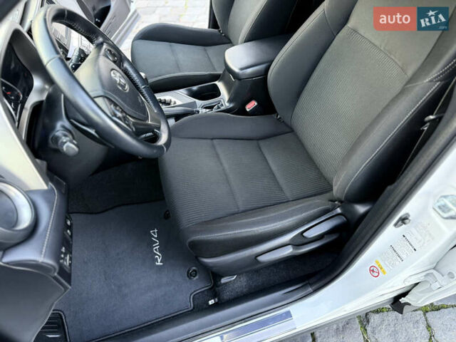 Белый Тойота РАВ 4, объемом двигателя 2 л и пробегом 98 тыс. км за 18200 $, фото 34 на Automoto.ua