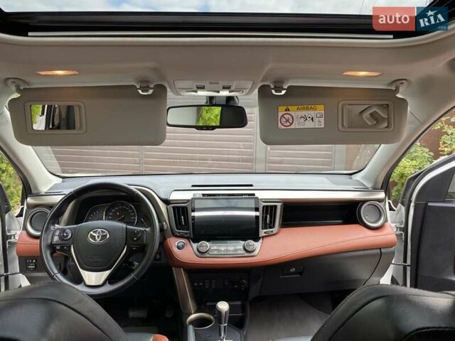 Белый Тойота РАВ 4, объемом двигателя 2.49 л и пробегом 117 тыс. км за 19950 $, фото 9 на Automoto.ua