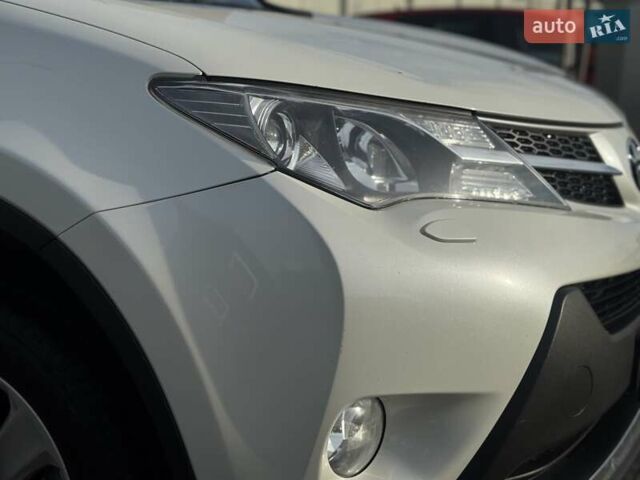 Белый Тойота РАВ 4, объемом двигателя 2.23 л и пробегом 182 тыс. км за 14500 $, фото 23 на Automoto.ua